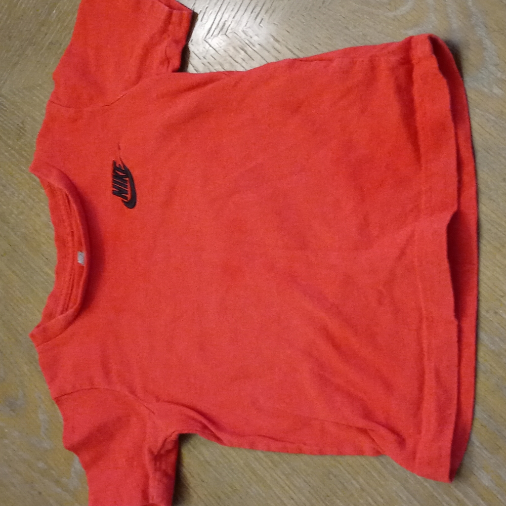 Nike t shirt size 3t